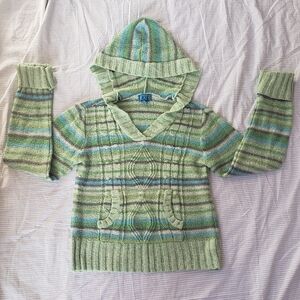 Girl's hooded sweater